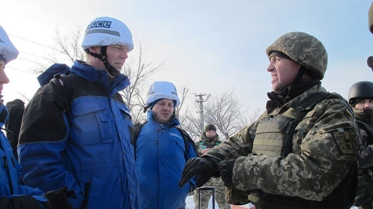 Донбасс: ОБСЕ зафиксировала тяжелую технику ВСУ за пределами мест хранения 