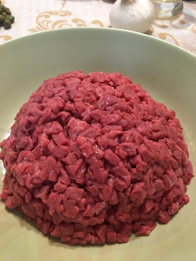 Итоговый результат нарезки мяса говядина, закуска, мясо