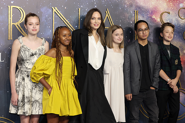 Анджелина Джоли с детьми, Сальма Хайек с дочерью и другие на премьере фильма 