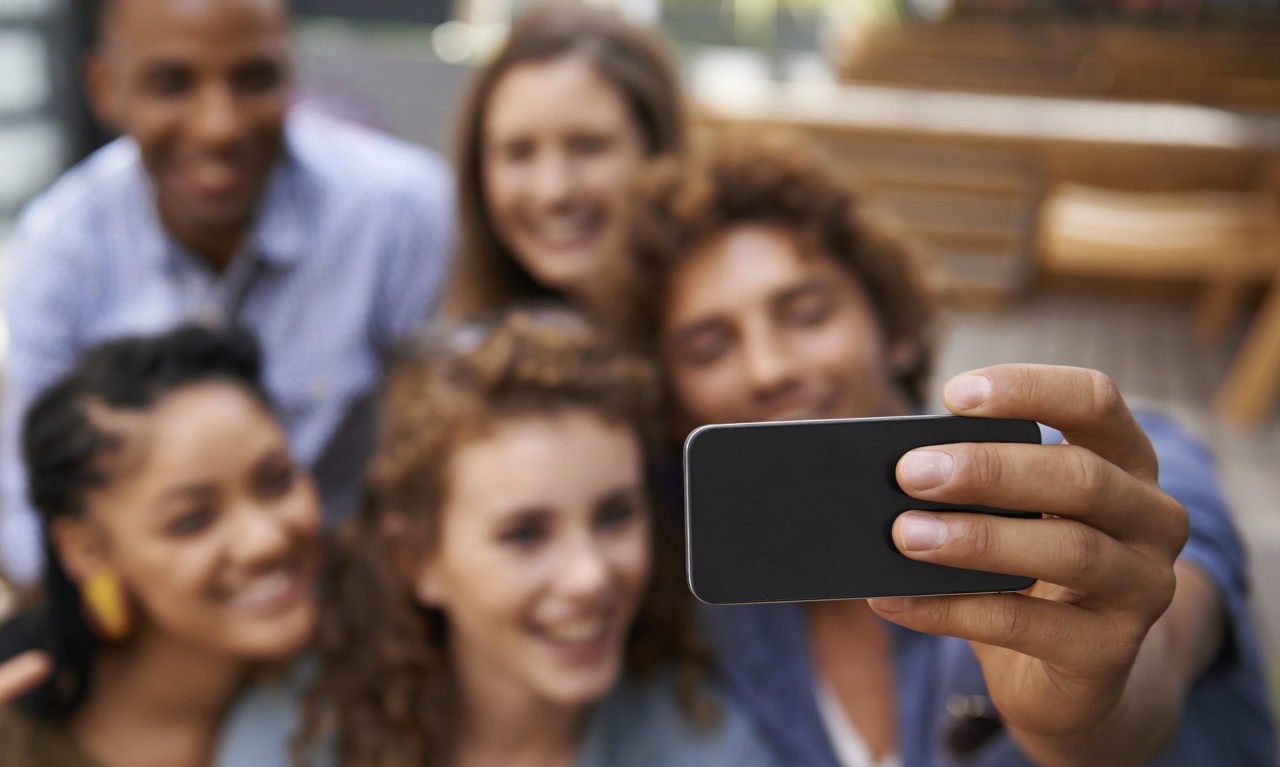 Нарциссизм на марше: почему социальные сети вредны для самооценки? Нарциссизм на марше: почему социальные сети вредны для самооценки? нарциссизм