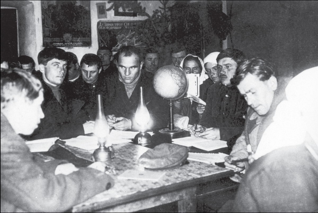 Коммуналки готовили людей к любым трудностям Коммуналки готовили людей к любым трудностям