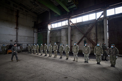 Украину уличили в размещении военной техники в жилых районах Донбасса