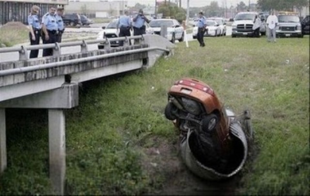 Необычные автопроисшествия