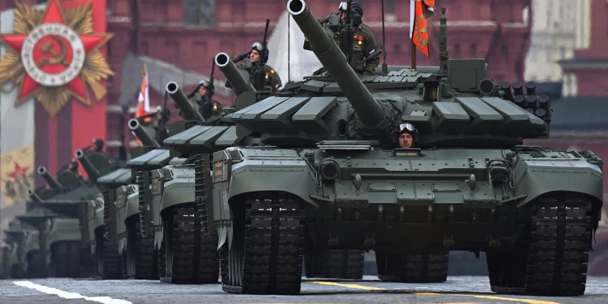 Новый Т-100: Российская военная техника демонстрирует свою мощь