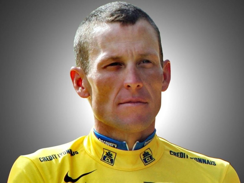 Лэнс Армстронг -живая легенда велоспорта, семикратный золотой призер соревнований Tour de France в 1996 году победил рак яичек, выявленный на последней стадии. С тех пор спортсмен всячески поддерживает благотворительные фонды, борющиеся с раком болезнь, вылечились, знаменитости, лечение, рак