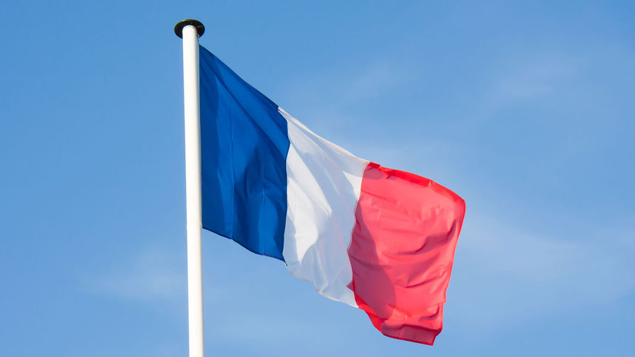 Во Франции вынесли приговор прокомментировавшей убийство учителя девушке