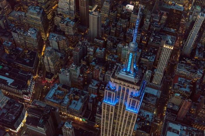 Empire State Building получил новое светодиодное освещение.