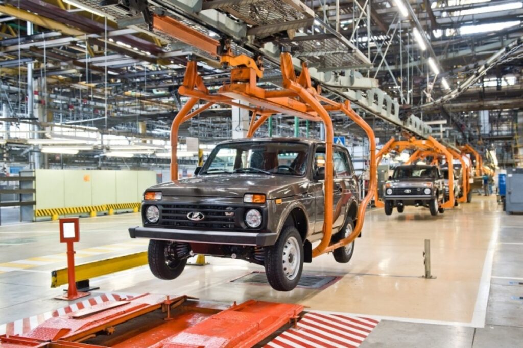 В Госдуме возмутились грядущему подорожанию автомобилей Lada