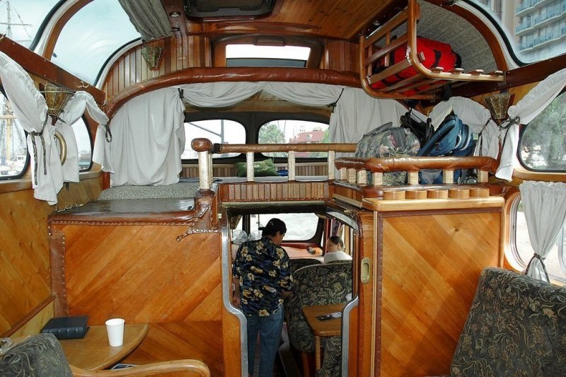 «Миротворец» - уникальный автобус, созданный руками энтузиастов 