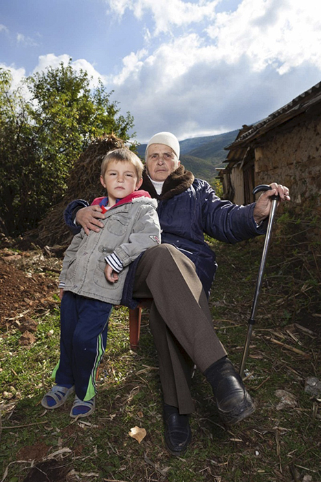 Бурнеша - женщины Албании, которые добровольно решили стать мужчинами
