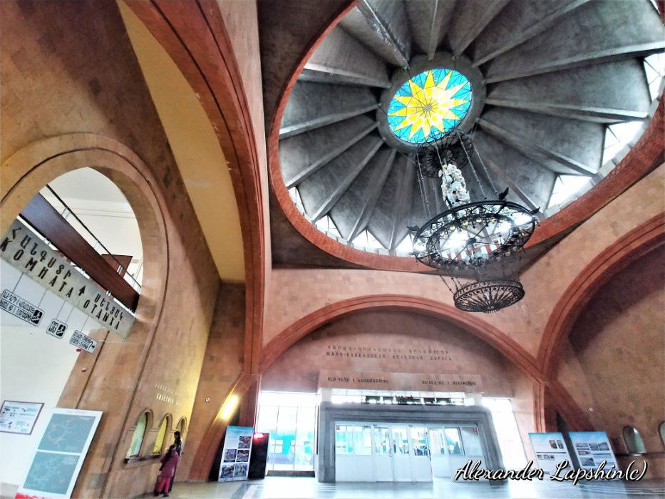 Почему на самом лучшем поезде Армении никто не ездит 