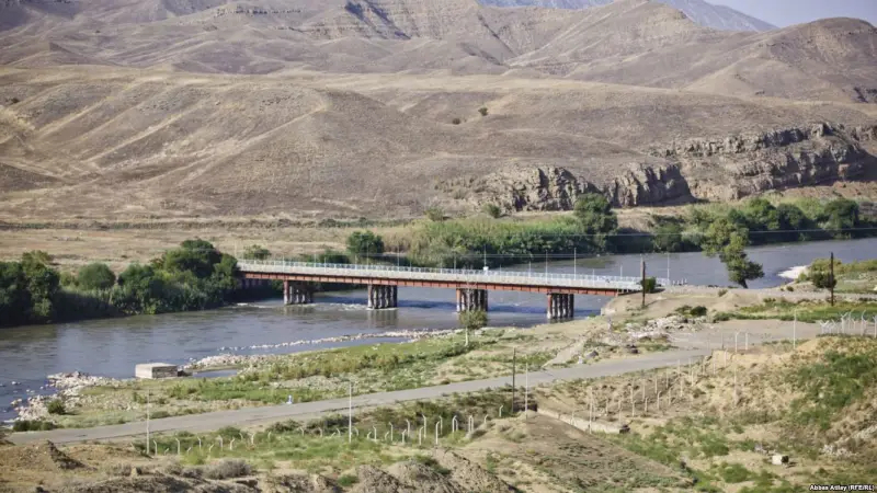 Иран и Армения в контексте истории и современности геополитика,г,Санкт-Петербург [1414662]