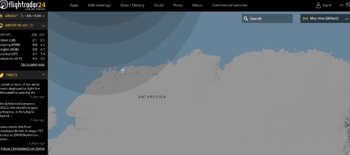 Скриншот с сайта flightradar24. Над Антарктидой нет ни одного самолёта