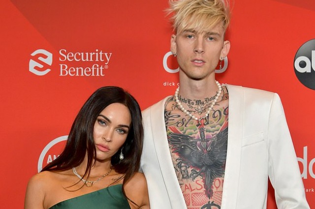 Меган Фокс и Machine Gun Kelly впервые вышли в свет как пара