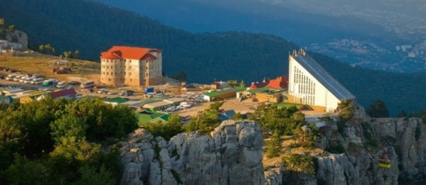 Удар по «небожителям»: в Крыму снесут дома украинских олигархов Удар по «небожителям»: в Крыму снесут дома украинских олигархов