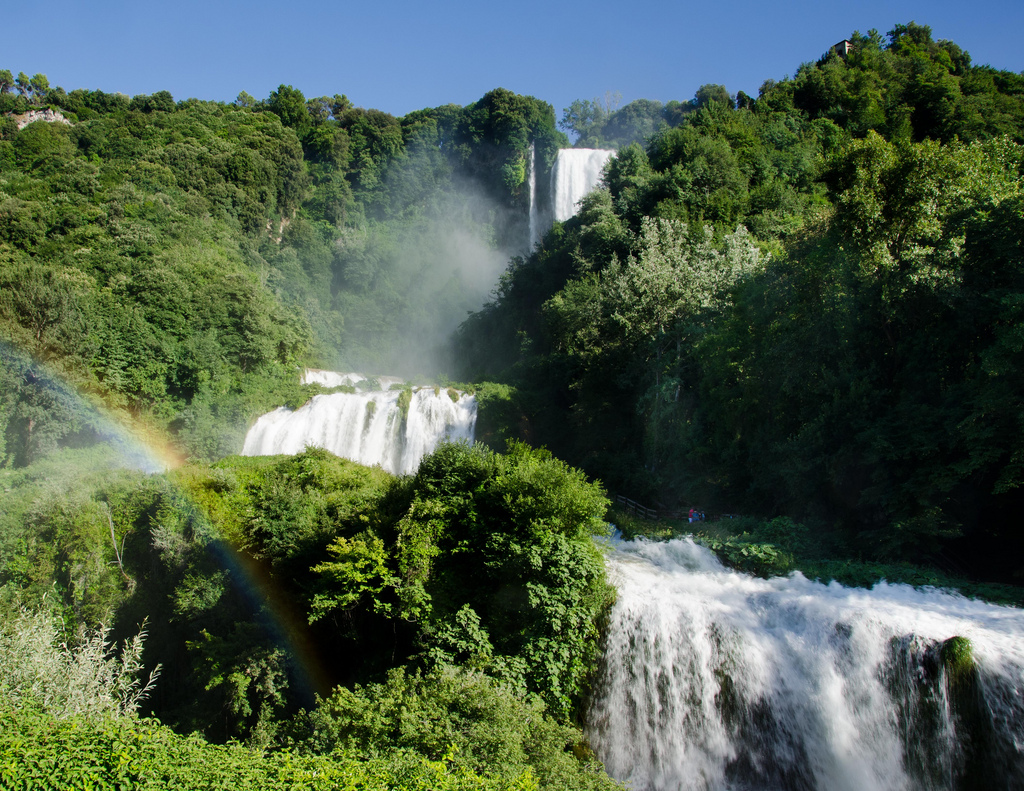 «Зелёное сердце» и мраморный водопад в Италии