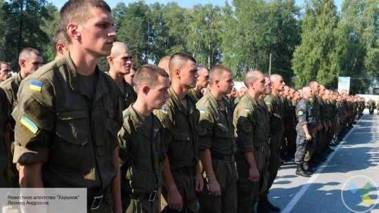 Нужны еще солдата для войны в Донбассе: Зеленский снизил призывной возраст