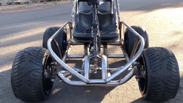 Двигатель от мотоцикла KTM запихнули в детскую машинку Power Wheels Двигатель от мотоцикла KTM запихнули в детскую машинку Power Wheels автомобили,история,машины