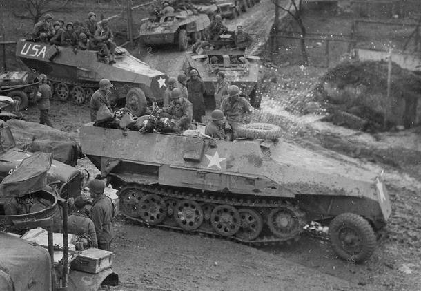 Послевоенное использование бронеавтомобилей и бронетранспортёров, созданных в нацистской Германии оружие