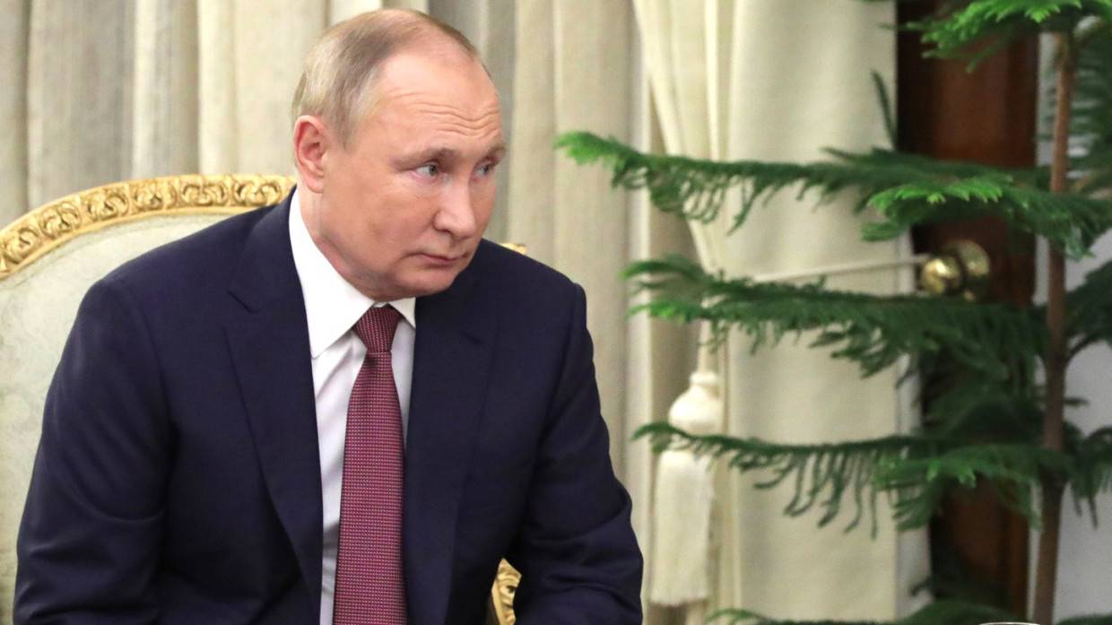 Путин наградил Розенбаума, Неелову и Гуляеву орденами работников культуры