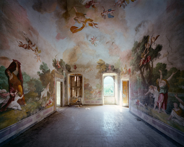 Пронзительные фотографии заброшенных особняков в Италии: Следы ушедшей эпохи замки,интересное,история,Италия,фотография