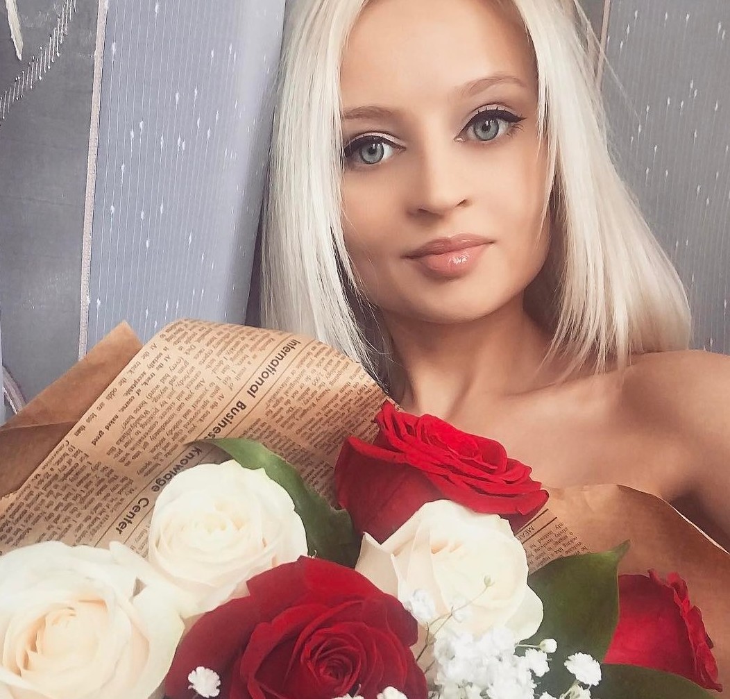 Живая Барби из России утверждает, что её кукольные черты лица абсолютно естественны барби, внешность, люди