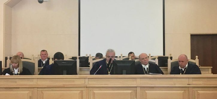 Пять судей сбежали с процесса о незаконности переименования Днепропетровска