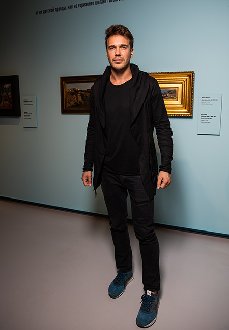 Максим Виторган и Нино Нинидзе не скрывали своих чувств на открытии выставки Максим Виторган и Нино Нинидзе не скрывали своих чувств на открытии выставки Звезды,Звездные пары