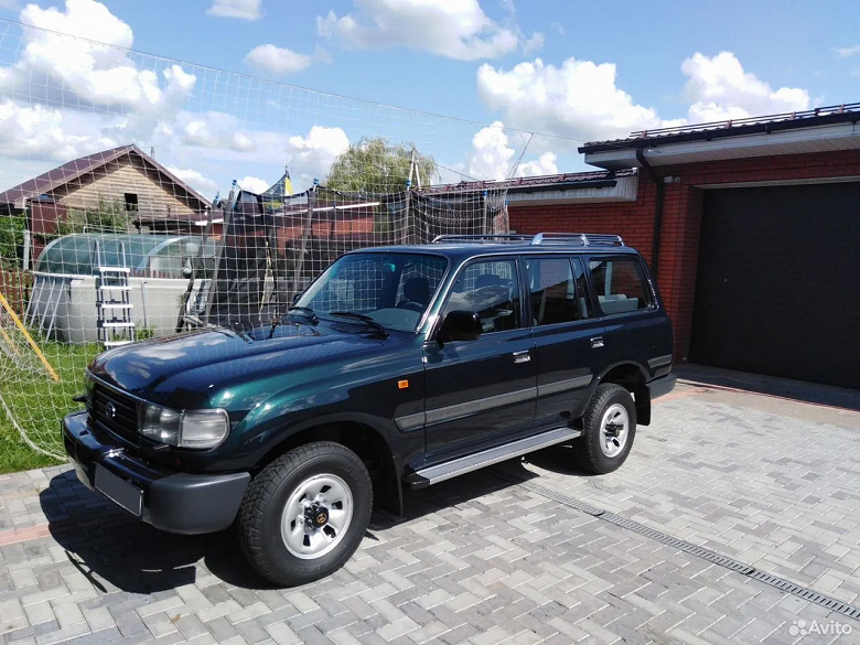  в России продают 30-летний Toyota Land Cruiser 80 с пробегом всего 1400 км