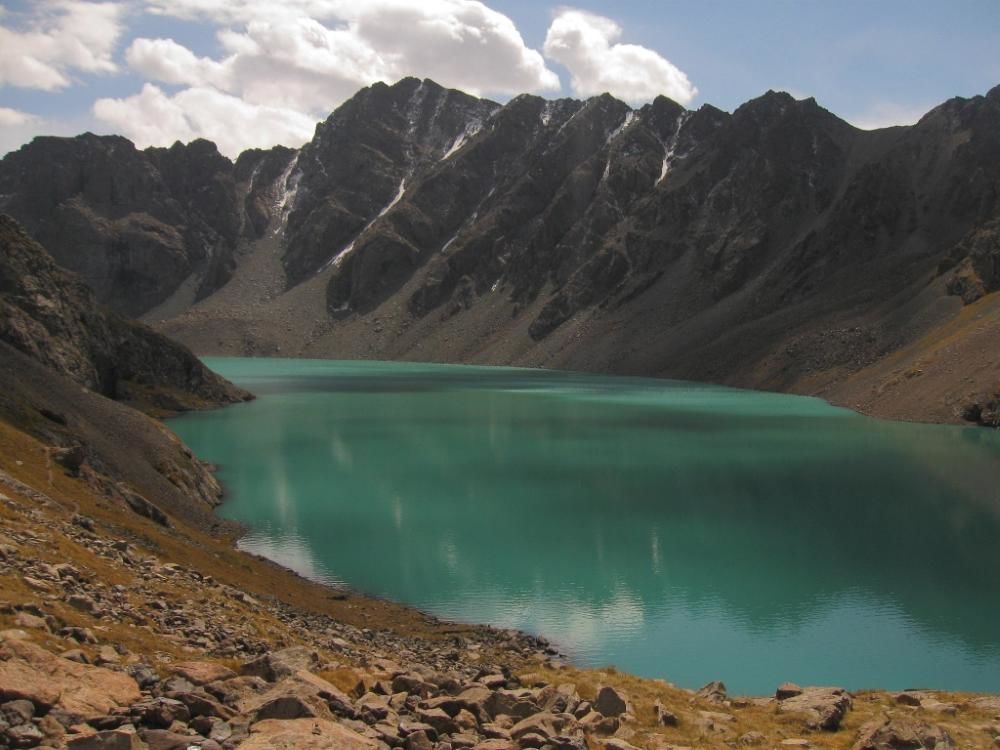 Удивительные водоёмы планеты, с которыми связаны загадочные явления Удивительные водоёмы планеты, с которыми связаны загадочные явления