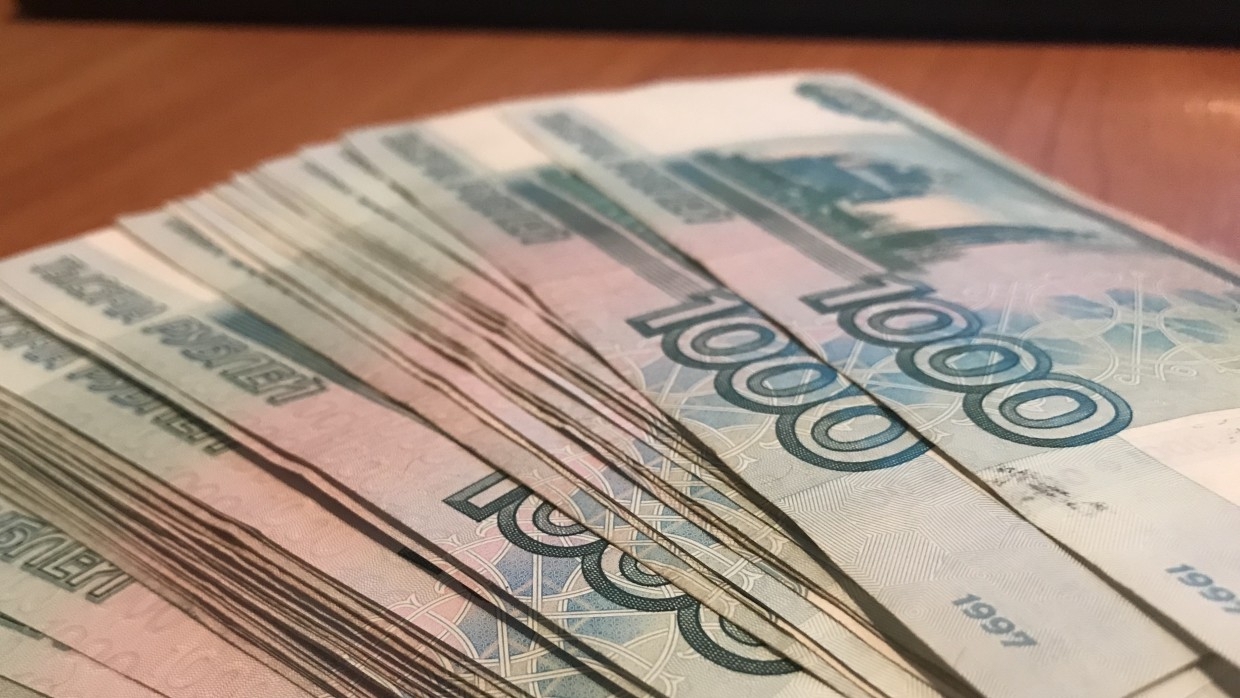 Эксперт рассказал о зависимости российского рубля от геополитической ситуации