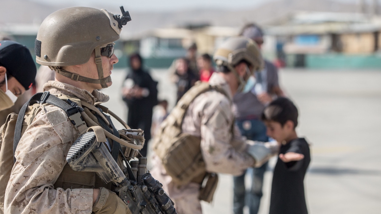 Подразделения талибов взяли под контроль американскую часть аэропорта в Кабуле