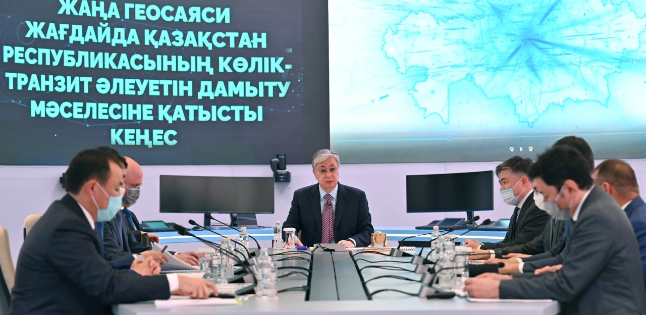 Токаев в угоду американским нефтяникам губит отношения с Путиным Токаев в угоду американским нефтяникам губит отношения с Путиным геополитика