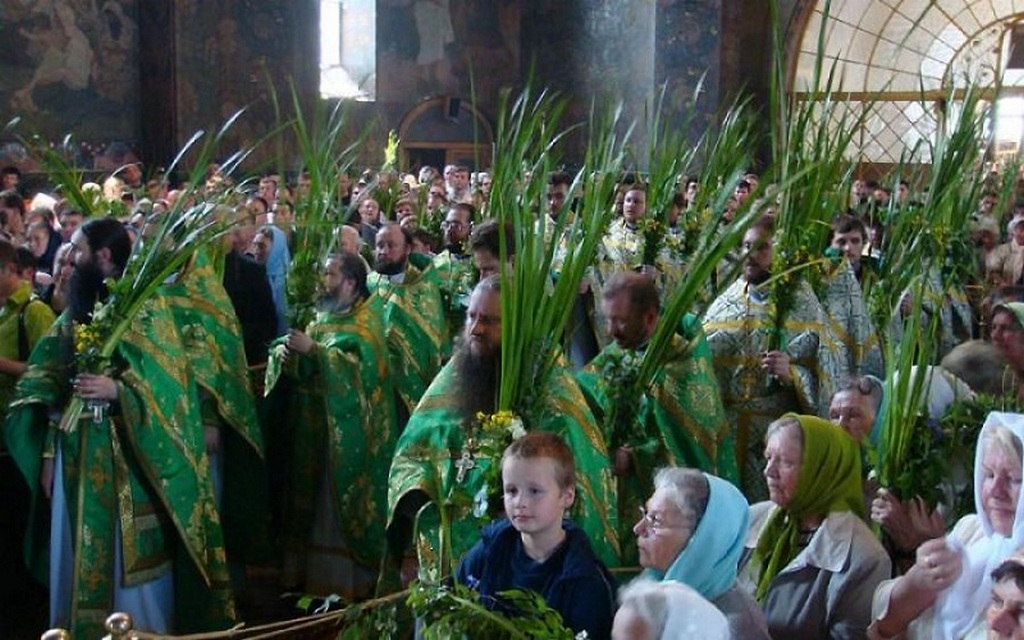 Праздничная литургия на Троицу в Киево-Печерской Лавре