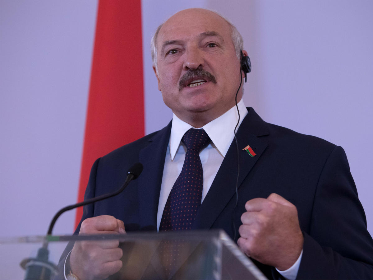 Лукашенко раскрыл данные о второй волне коронавируса