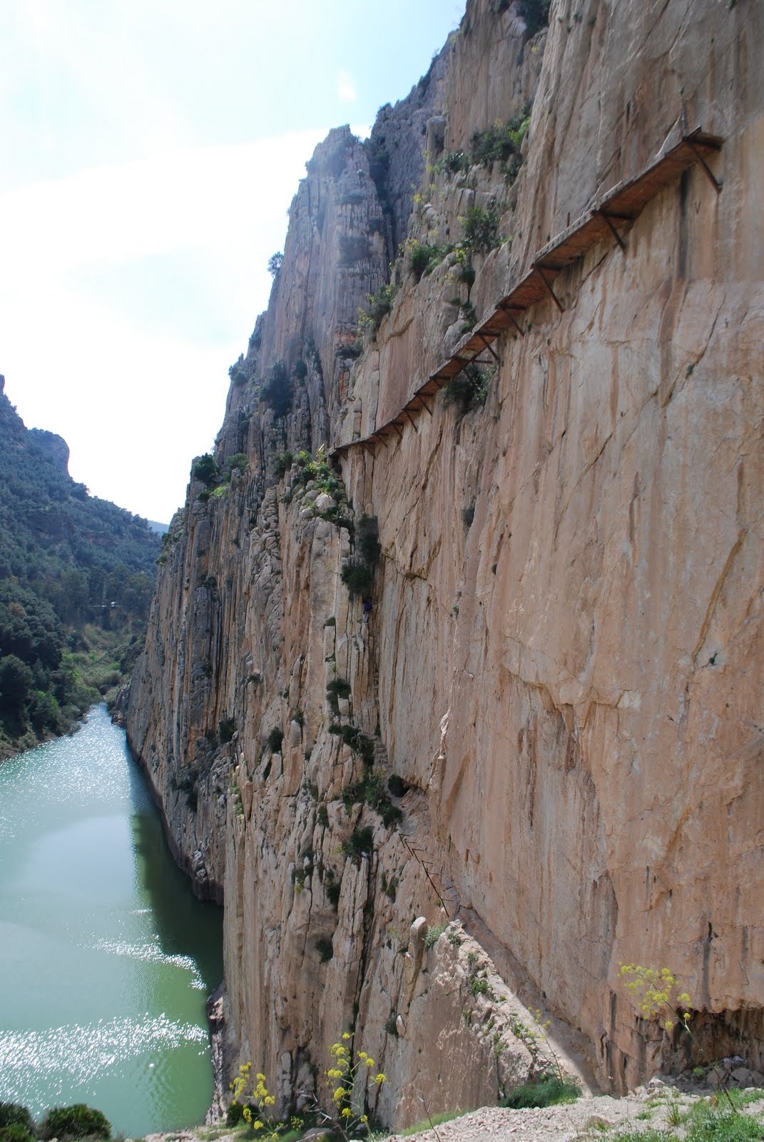 Самая опасная пешеходная тропа в мире интересное,экстремальный туризм,экстрим