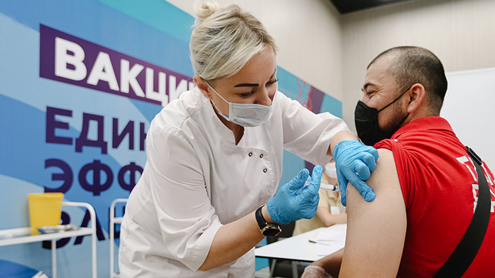 Хотите правду? Доктор заявил о главной проблеме вакцинации в России