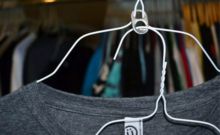 Интересное решение для увеличения вместительности шкафа для одежды. /Фото: tipsmag.nl