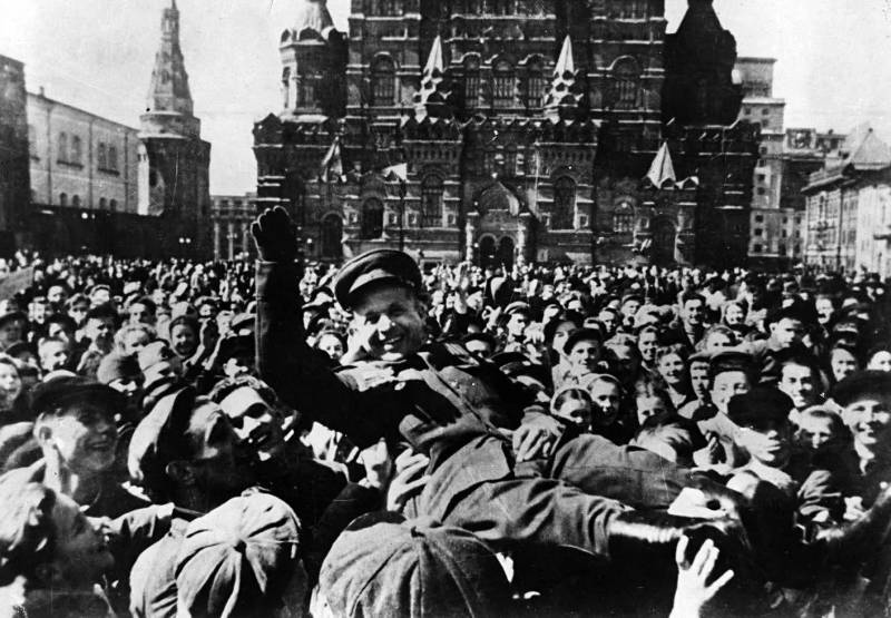 Великая справедливость: 9 мая 1945 - одна на всех Победа РФ
