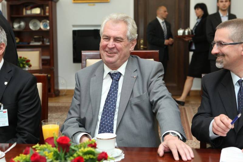 Земана отстраняют от должности президента Чехии Новости