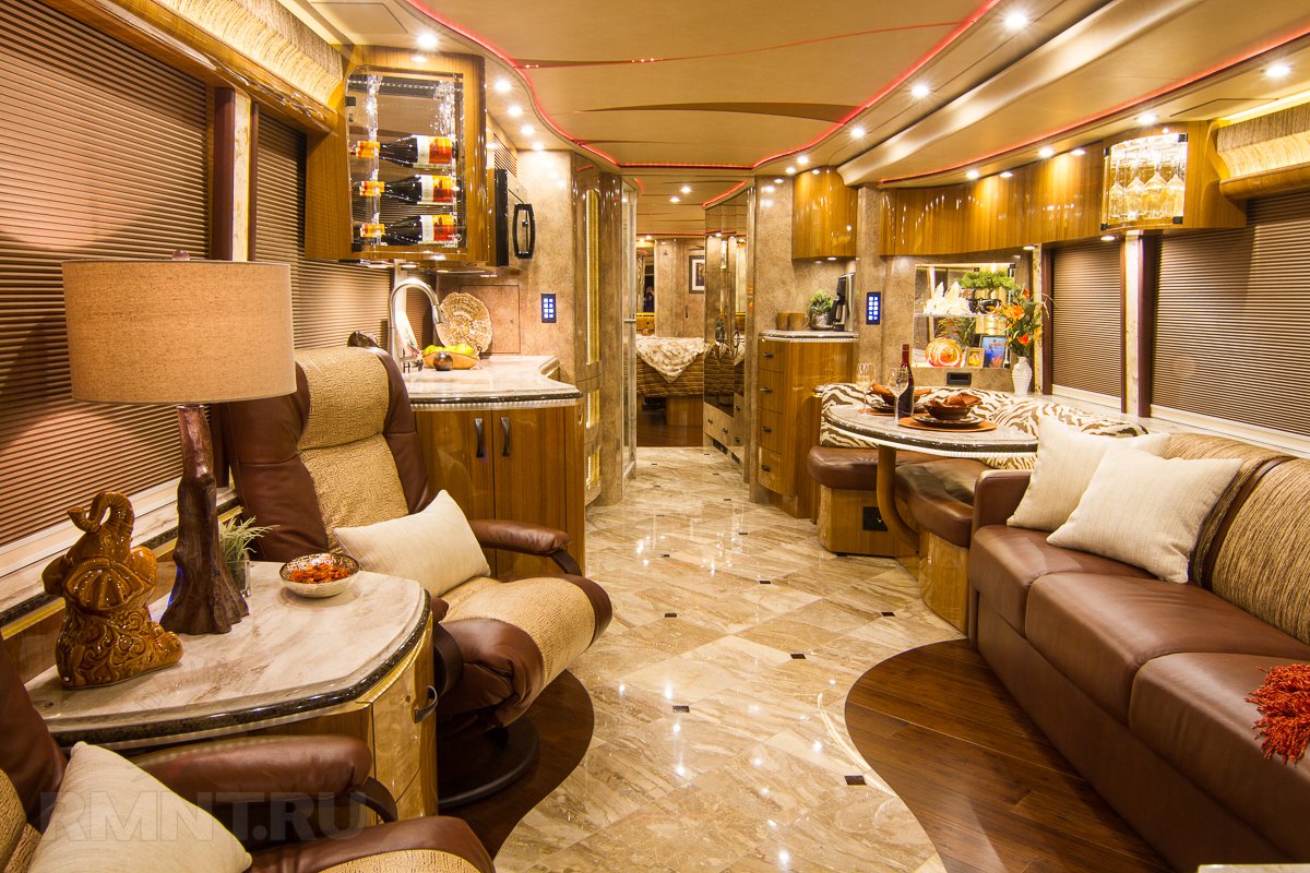 Prevost H3–45 VIP 