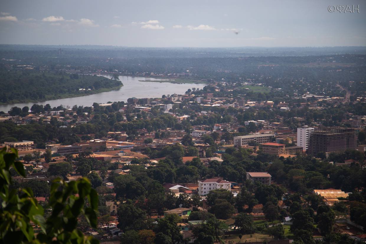 Политолог Романов о заявлении экспертов ООН по ЦАР: пытаются вытеснить Россию из региона Политолог Романов о заявлении экспертов ООН по ЦАР: пытаются вытеснить Россию из региона Весь мир