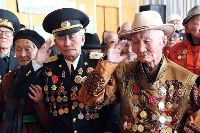 Монгольские ветераны войны.