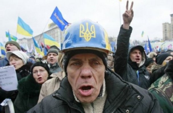 Письмо от украинских родственников: К счастью, зимой нам отключили газ, иначе бы мы вылетели в трубу