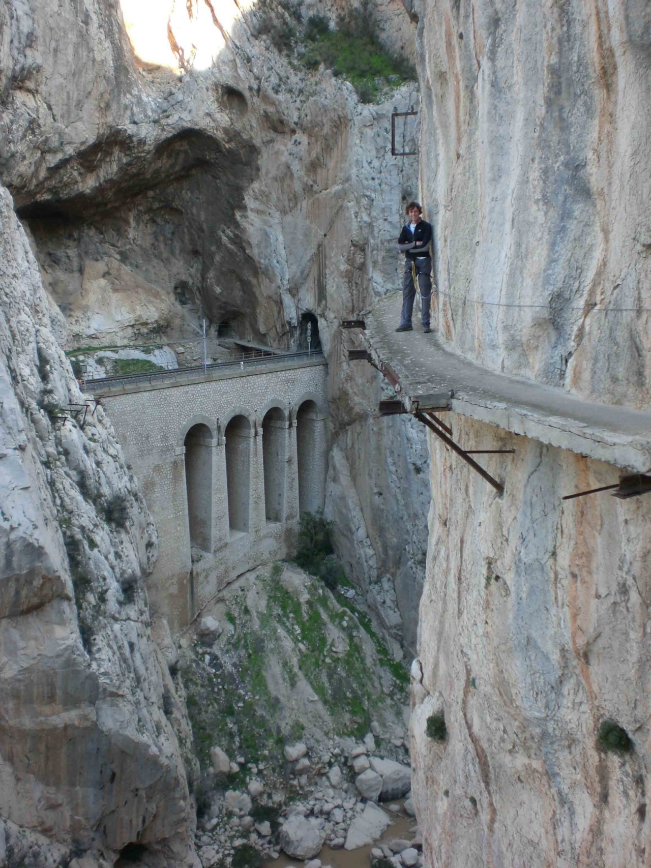 Самая опасная пешеходная тропа в мире интересное,экстремальный туризм,экстрим