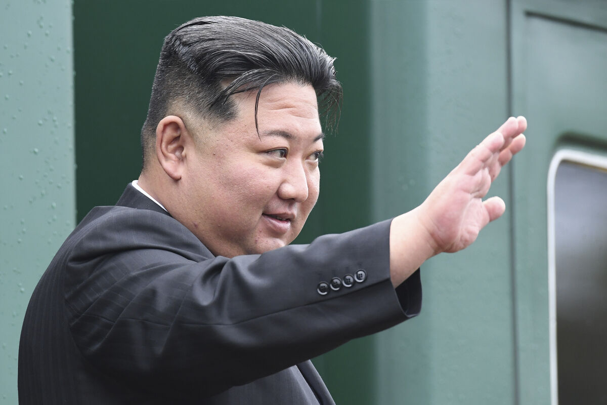 ЦТАК: товарищ Ким Чен Ын направил президенту России телеграмму к Дню Победы