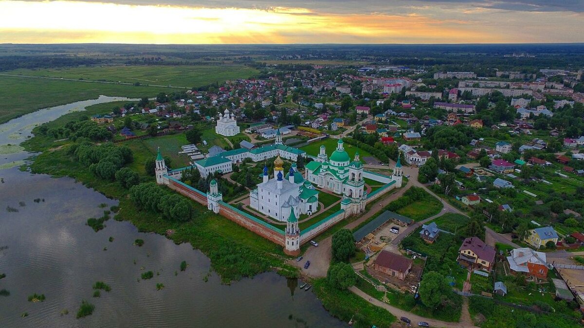 Спасо-Яковлевский монастырь в Ростове