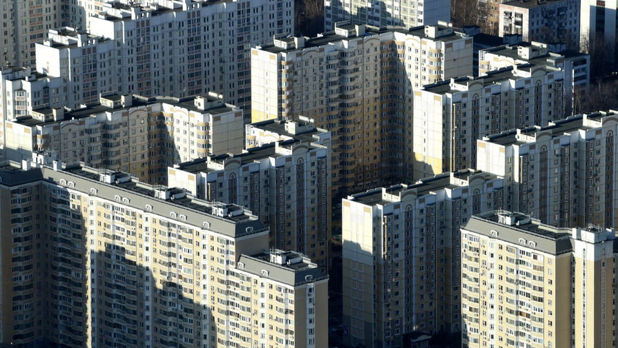 РБК: цены на вторичное жилье в апреле упали в каждом третьем крупном городе РФ