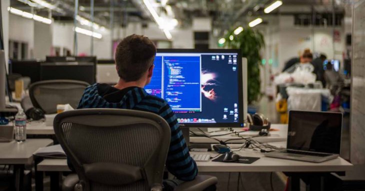 По образованию я – математик, и с моего потока очень много братишек