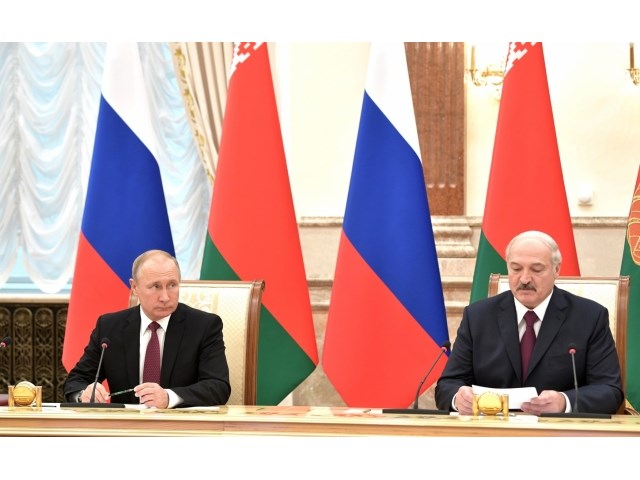 Лукашенко видит слабость Москвы и её готовность к унизительной капитуляции Лукашенко видит слабость Москвы и её готовность к унизительной капитуляции геополитика